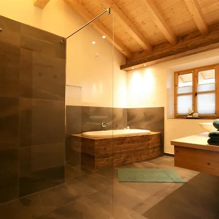 Almliesl Utte-570 アパート